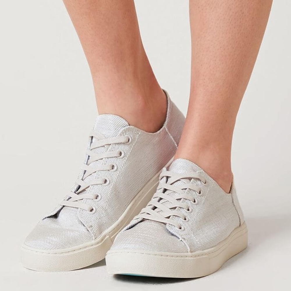 TOMS LENOX NATURAL YARN DYE SHOES. WOMEN SIZE 8.5.